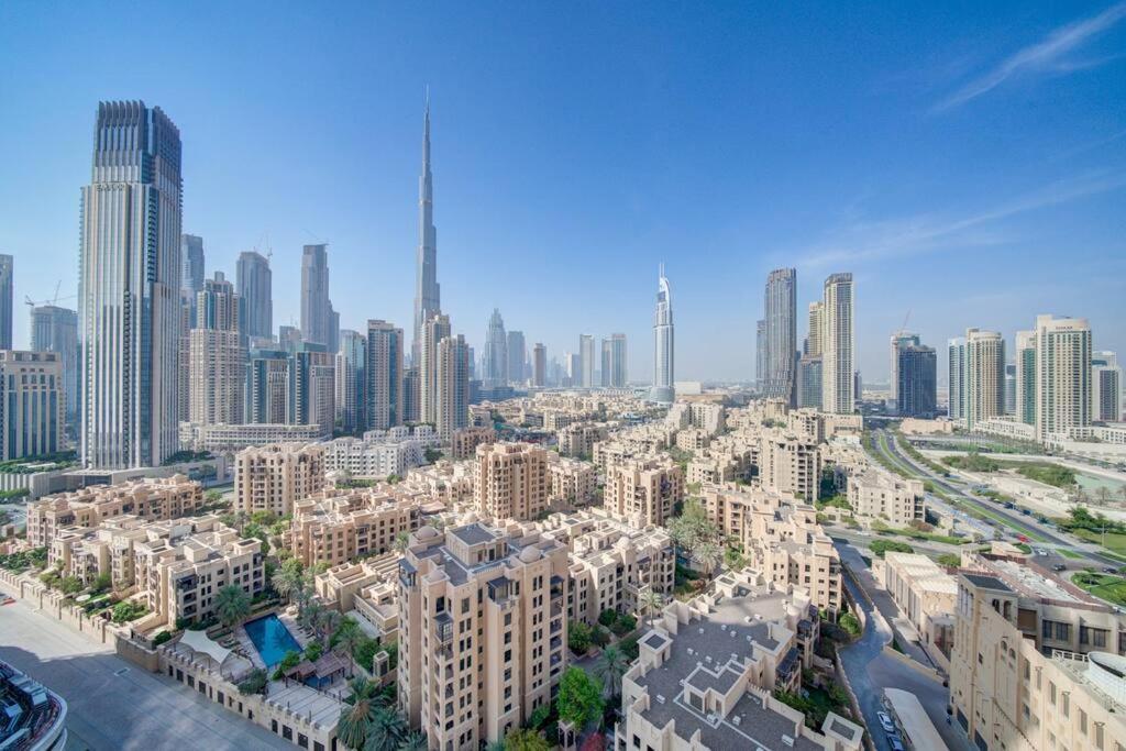 Burj Khalifa View - 2Br And Maid - Downtown Lägenhet Dubai Exteriör bild